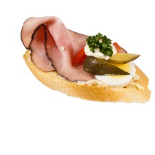 Chlebíček s moravským masem na bramborovém salátě