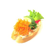 Chlebíček vegetariánský - variace čerstvé zeleniny na tvarohu