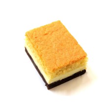 Tříbarevný tvarohový koláč