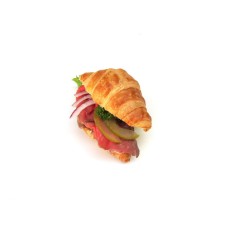 Mini croissant s roastbeefem na křenovém dresinku