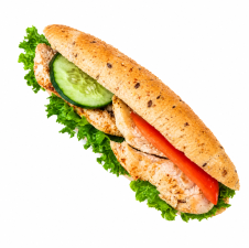 Celozrnný rohlík s kuřecími prsíčky na majonéze