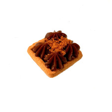 Mini světlý košíček tartallette s belgickým mléčným karamelem, fíkovým džemem a lotusovým crumble